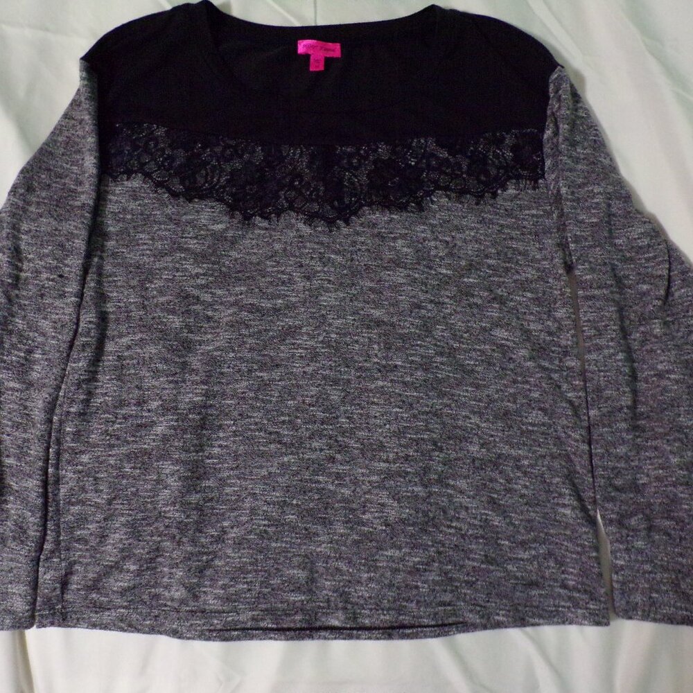 Betsey Johnson heather gray and black lace szM sweater